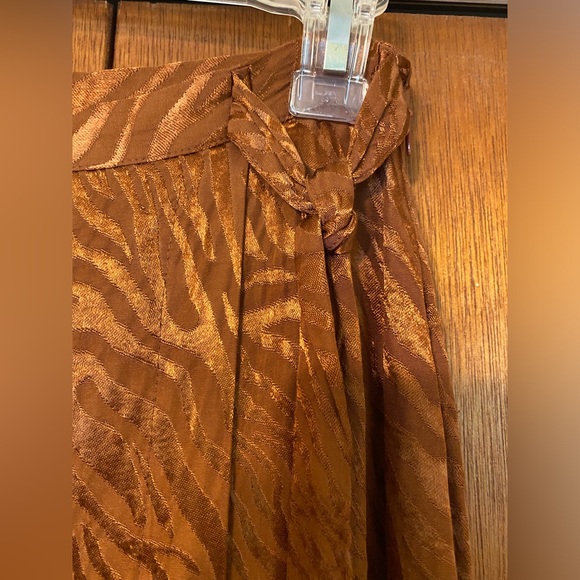 Tiger striped brown shiny Anthropologie skirt - Size 2 - Picture 4 of 5